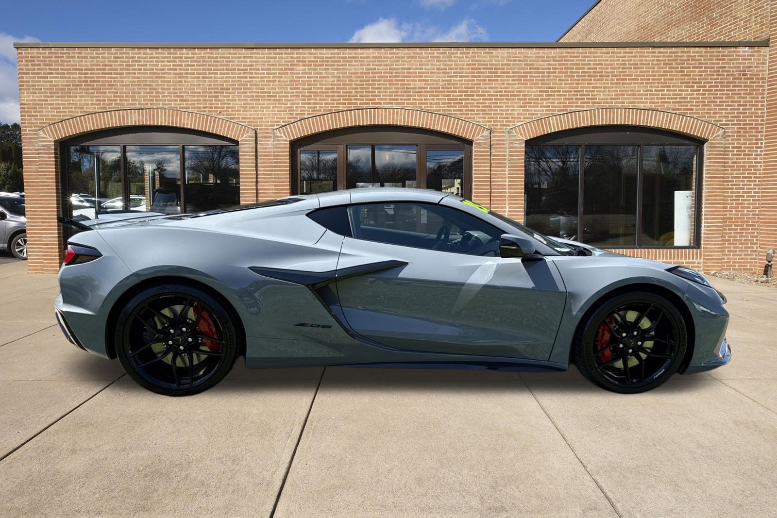 Used 2025 Chevrolet Corvette Z06 w/ Battery Protection Package RWD image 2
