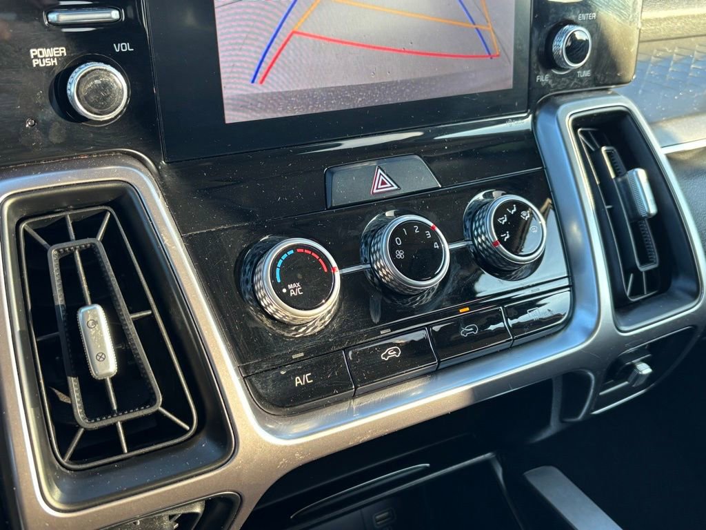 Used 2023 Kia Sorento LX image 20