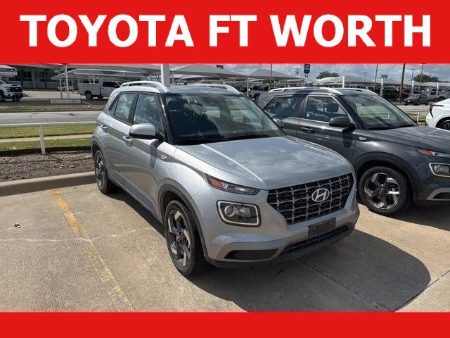 Used 2025 Hyundai Venue SEL image 1