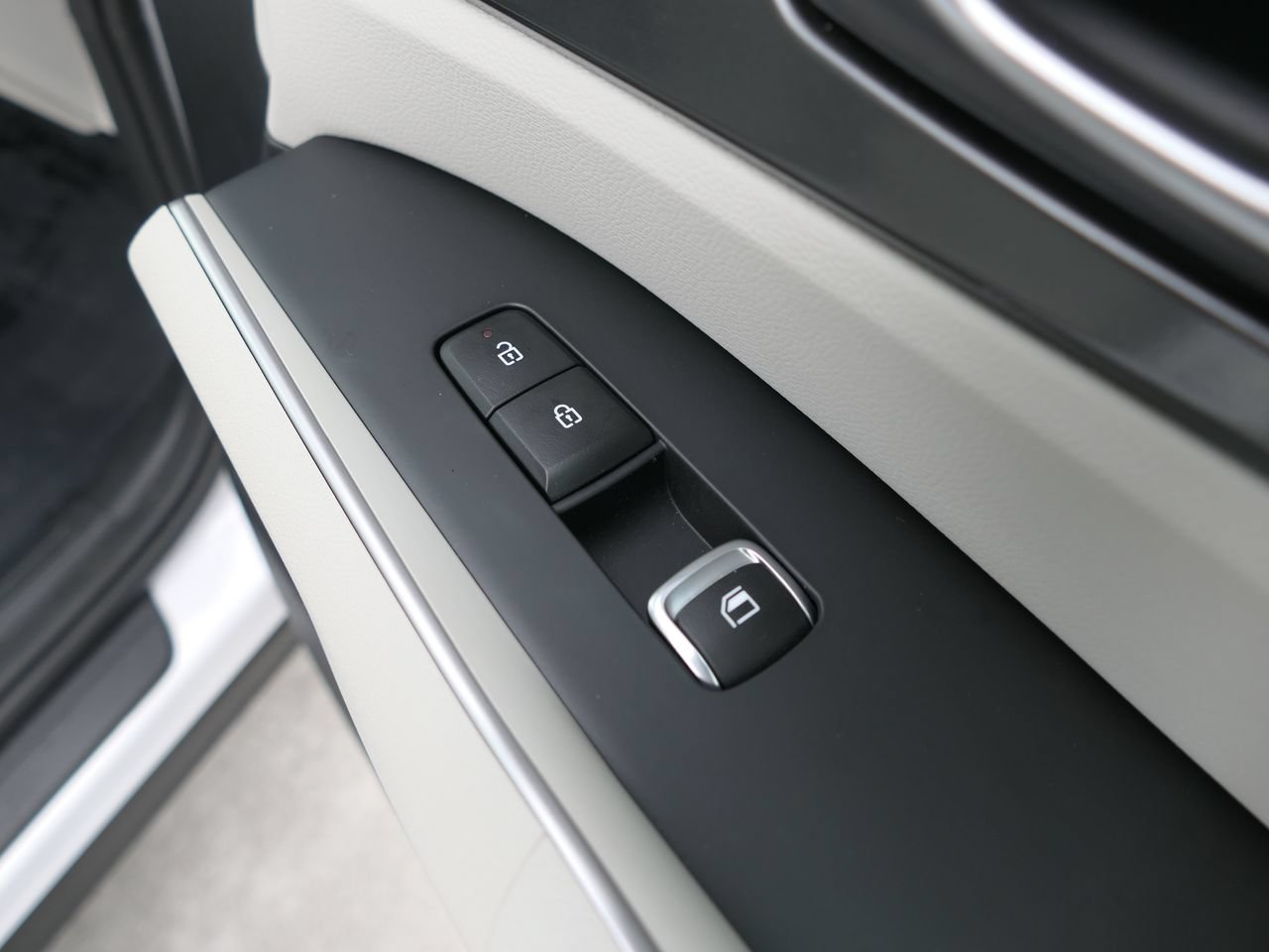 Certified 2026 Kia Sorento S FWD image 27