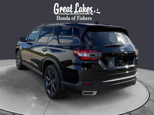 Used 2025 Honda Pilot Sport image 3