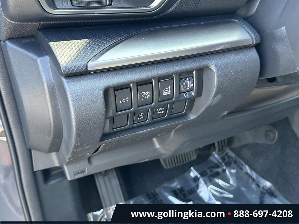 Used 2024 Subaru Forester Premium AWD/4WD image 21
