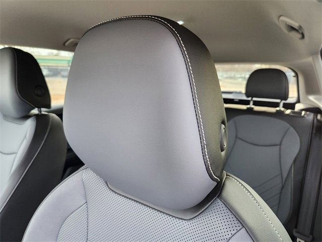 New 2025 Volkswagen Tiguan SE image 13