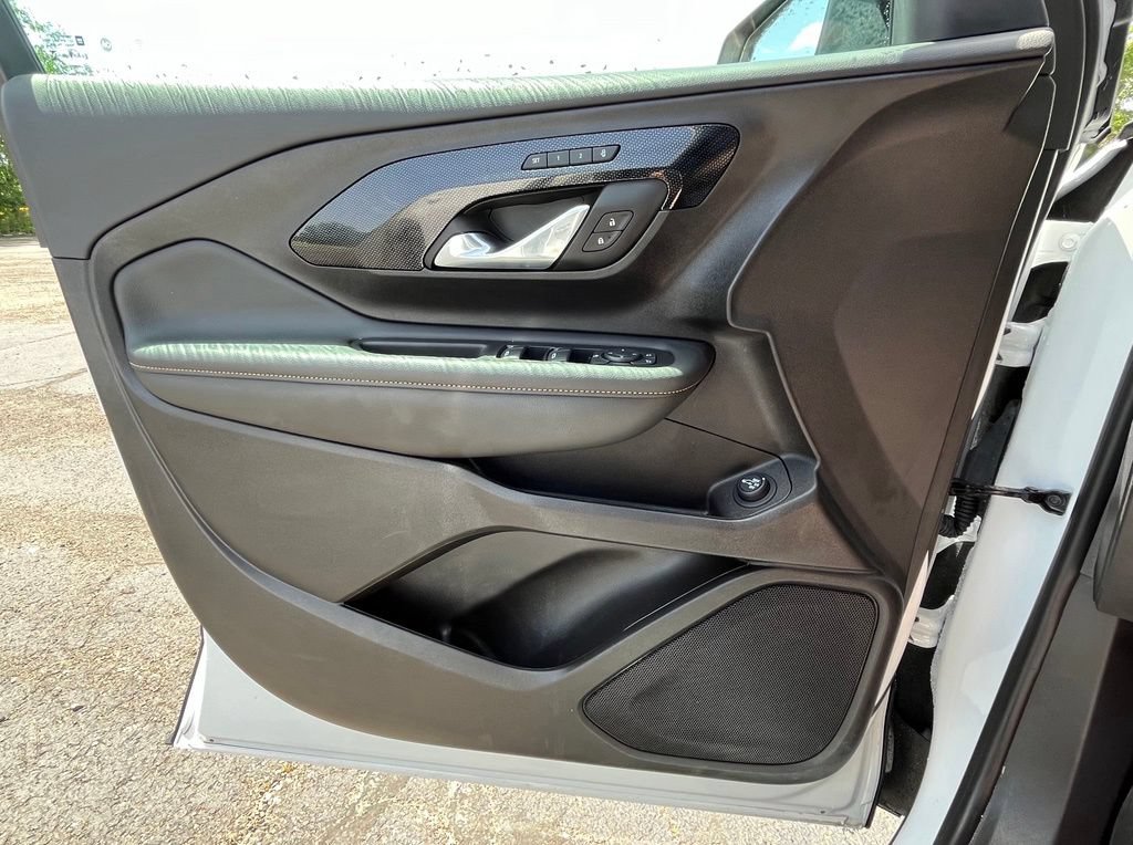 Certified 2024 GMC Terrain AT4 w/ LPO, Floor Liner Package AWD/4WD image 9