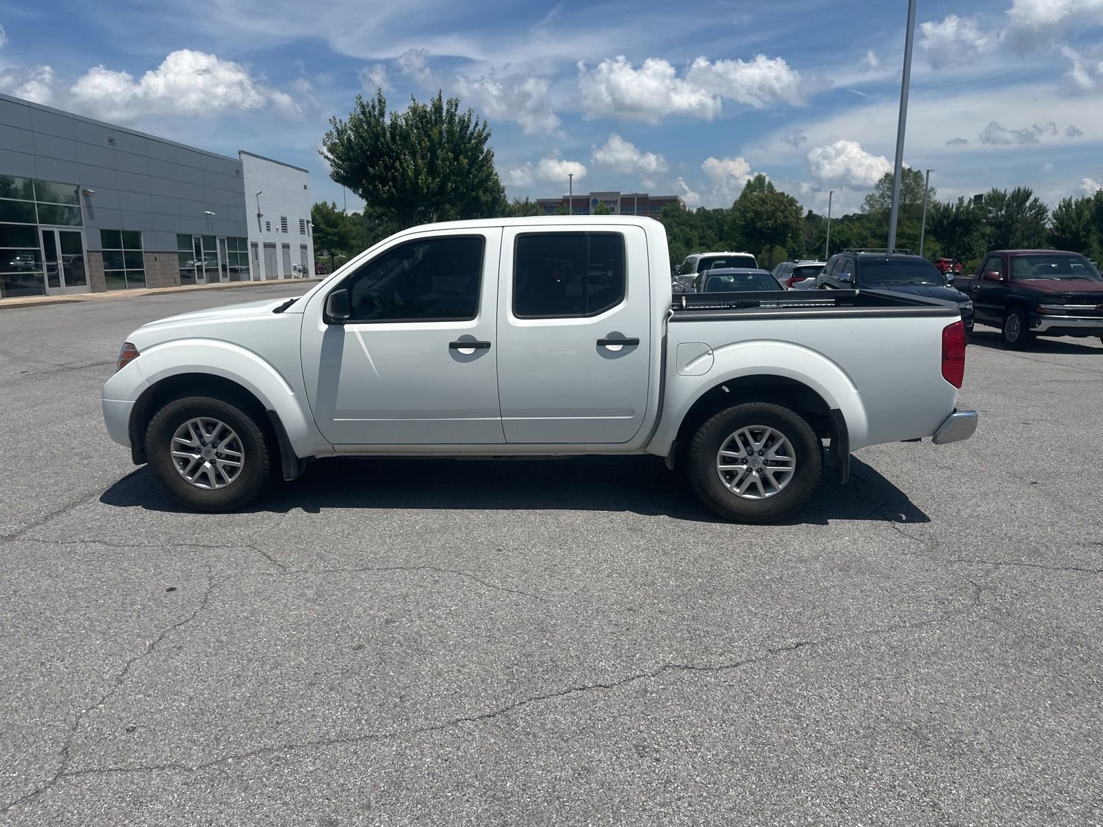 Used 2019 Nissan Frontier SV w/ Value Truck Package RWD image 8