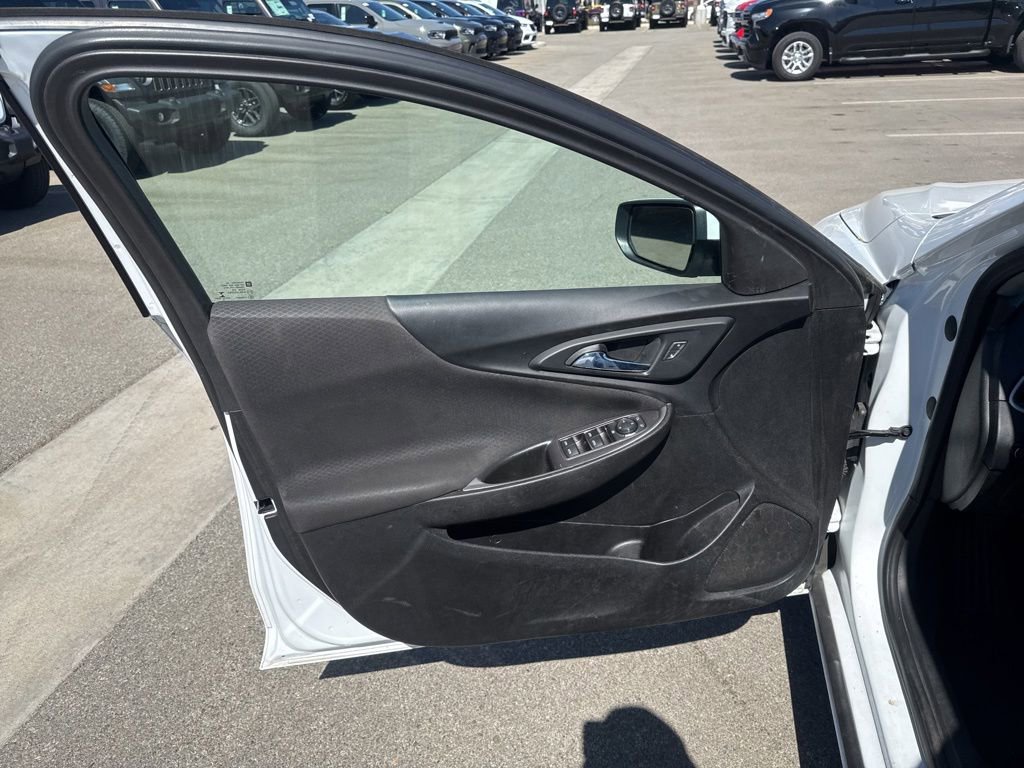 Used 2021 Chevrolet Malibu LS FWD image 10