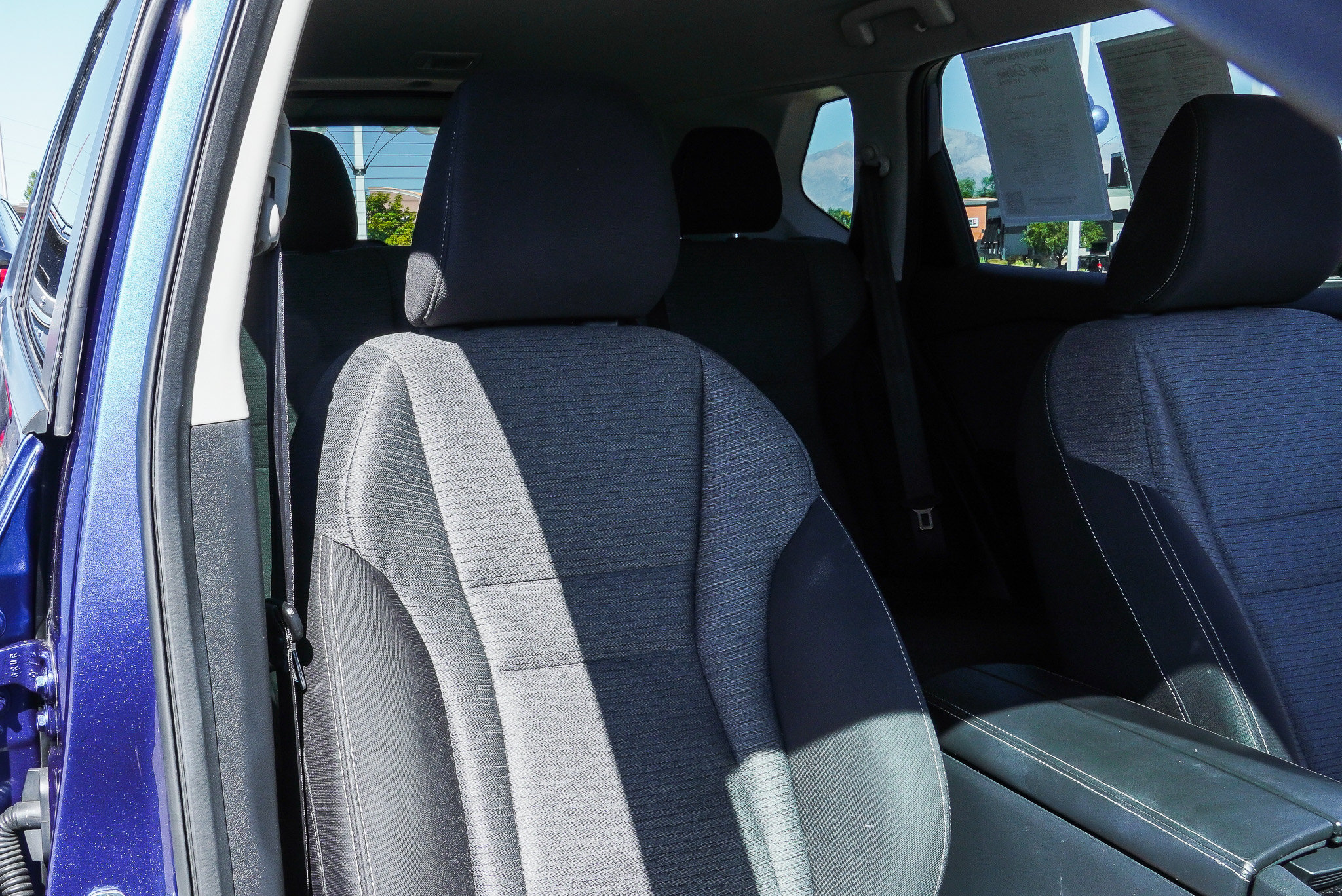 Used 2022 Nissan Rogue SV AWD/4WD image 24