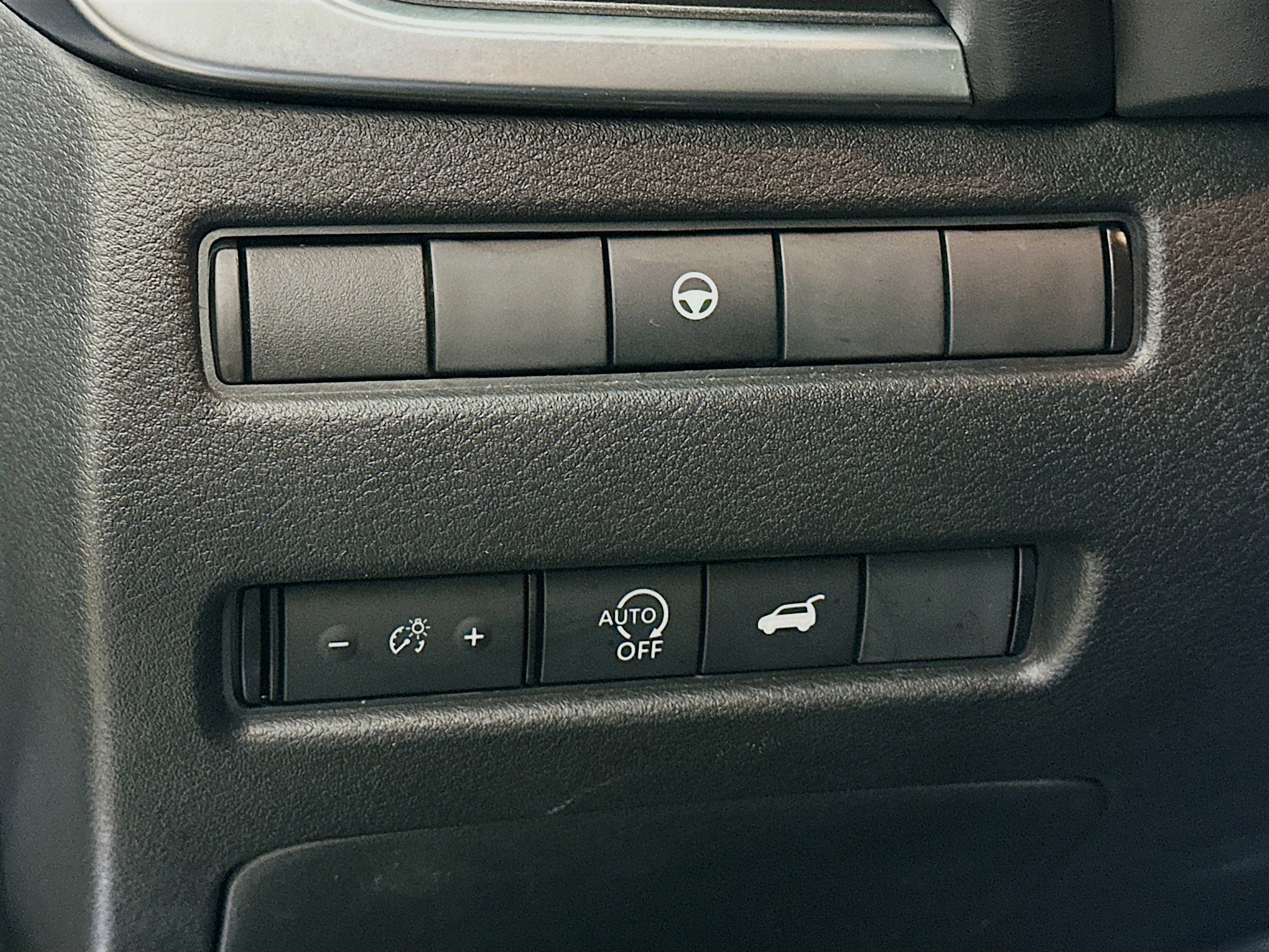 Used 2023 Nissan Rogue SV w/ SV Premium B Package image 16