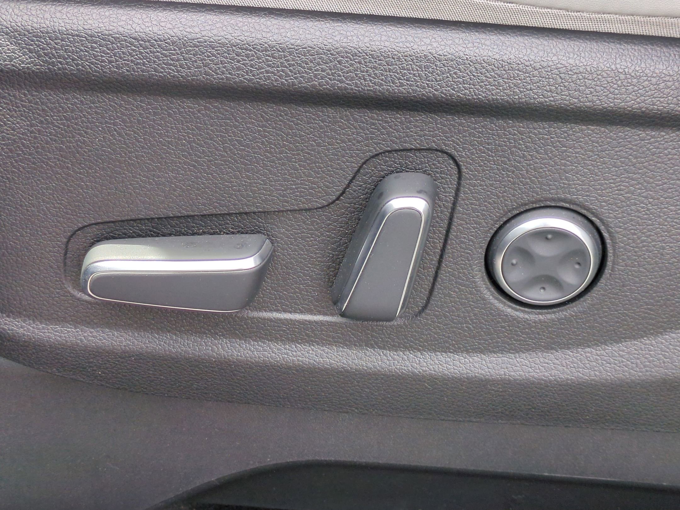 Used 2023 Hyundai Palisade SEL w/ Premium Package image 18