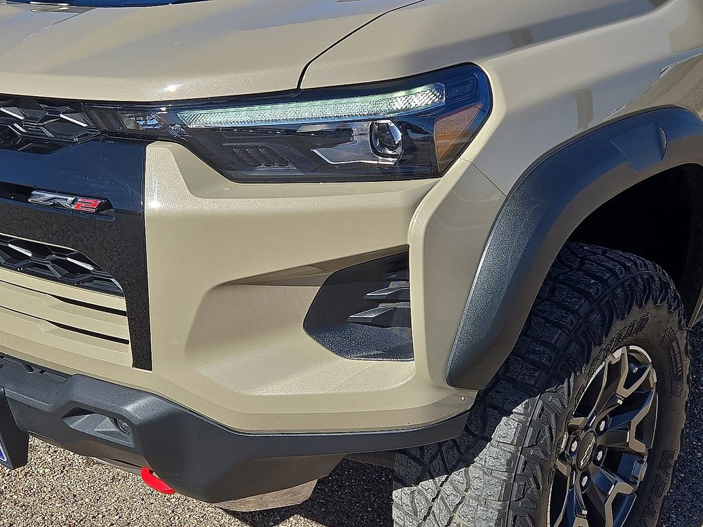 Used 2024 Chevrolet Colorado ZR2 w/ Technology Package image 10