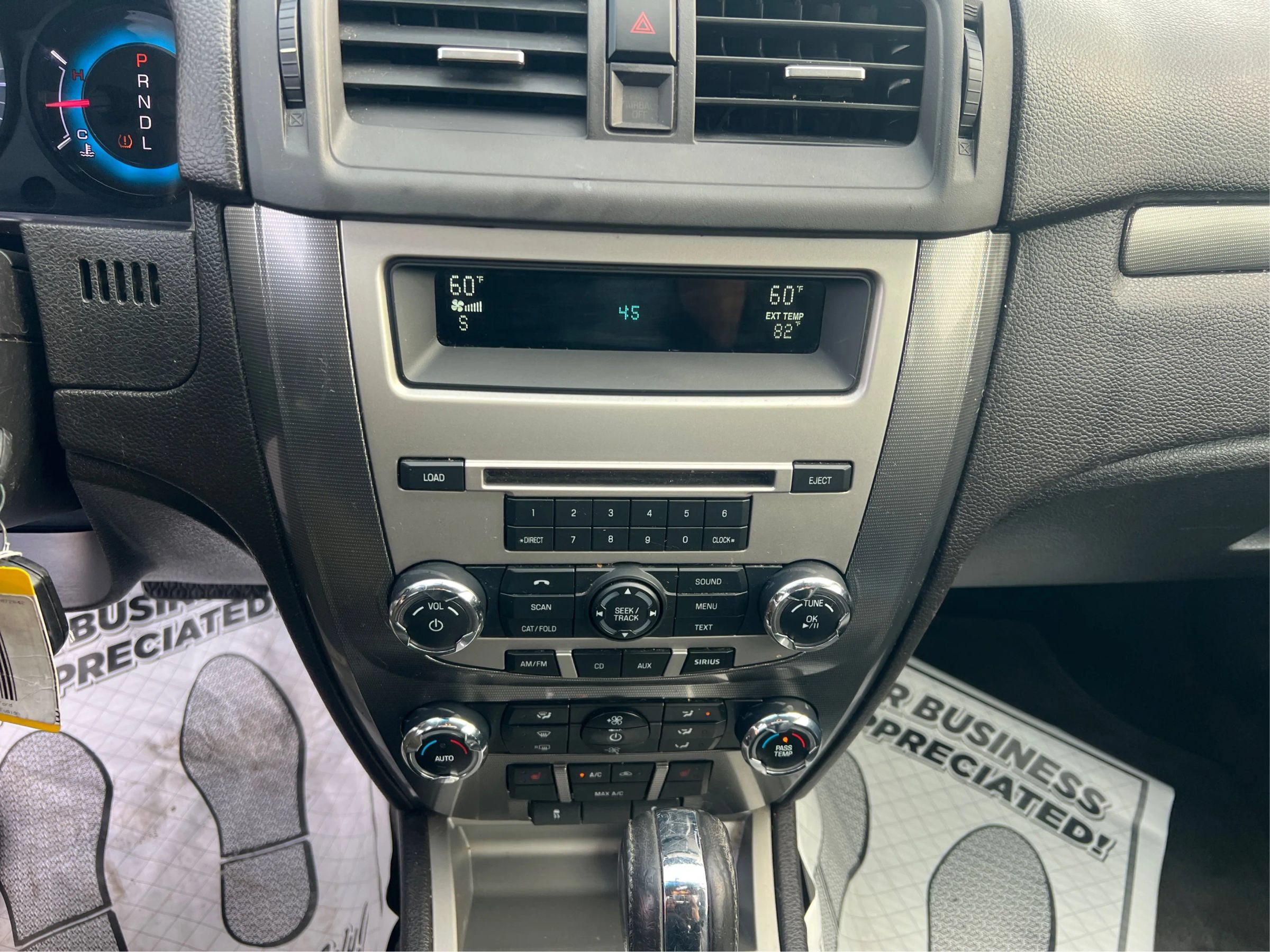 Used 2010 Ford Fusion SEL FWD image 16