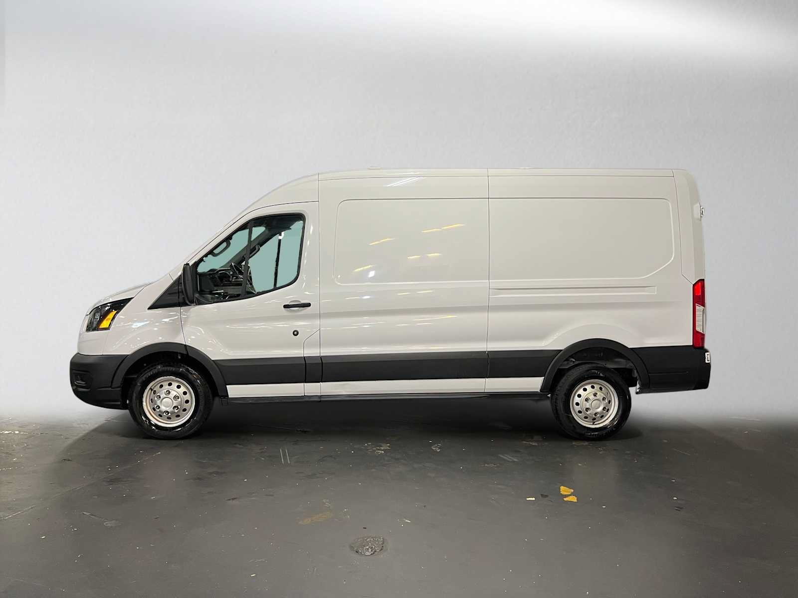 Used 2023 Ford Transit 250 Medium Roof AWD w/ Load Area Protection Package image 5