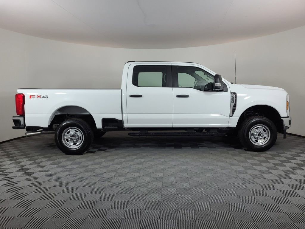 Used 2025 Ford F250 XL w/ FX4 Off-Road Package image 2