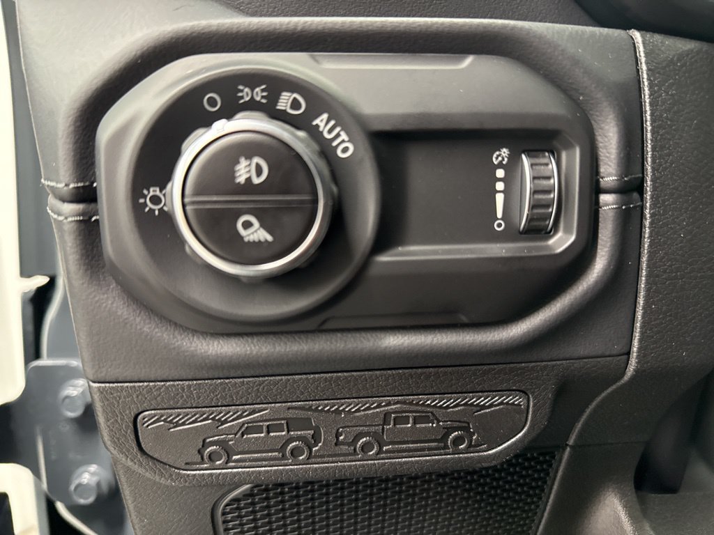 New 2026 Jeep Gladiator Sport AWD/4WD image 19