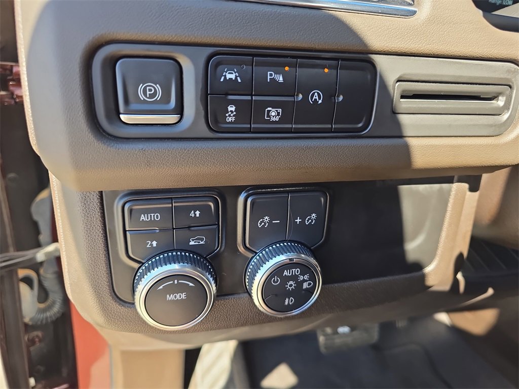 Used 2023 GMC Yukon SLT w/ SLT Premium Package image 27