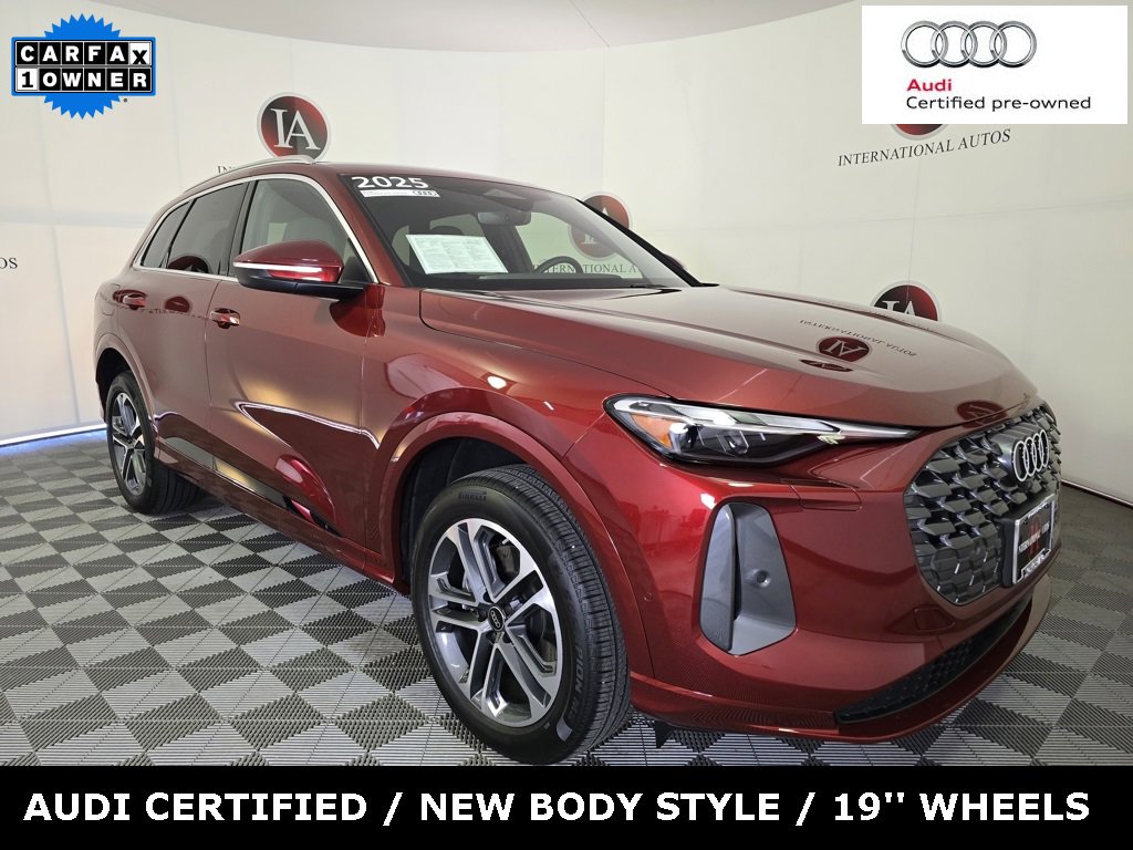 Certified 2025 Audi Q5 Premium image 1