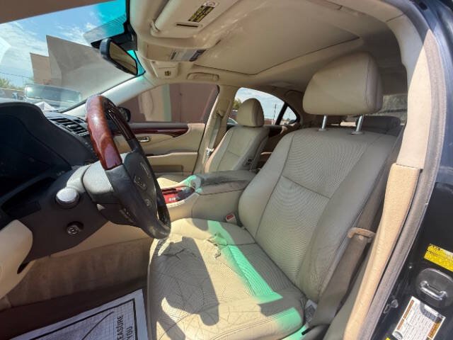 Used 2008 Lexus LS 460 w/ Comfort Pkg RWD image 17