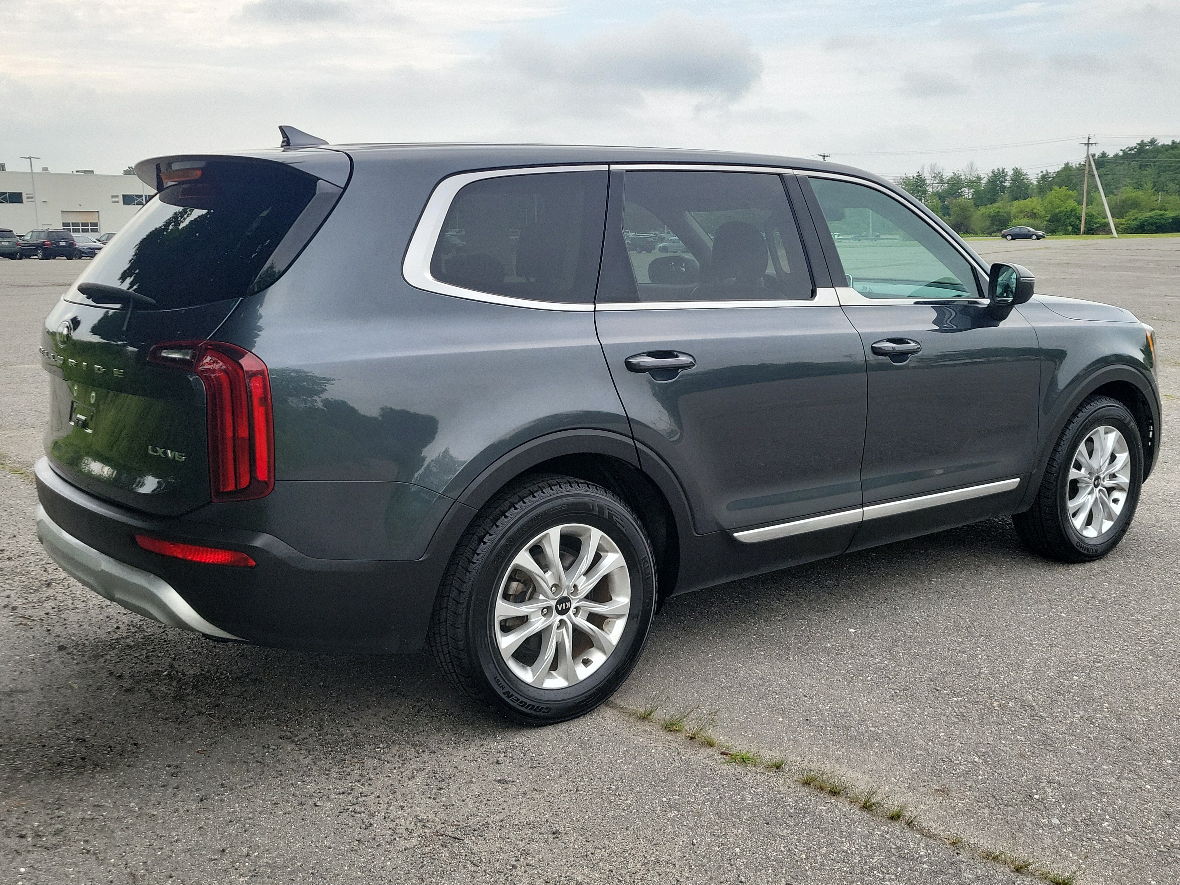 Used 2020 Kia Telluride LX FWD image 5