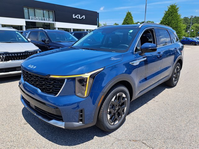 New 2026 Kia Sorento S w/ S Panoramic Sunroof Package