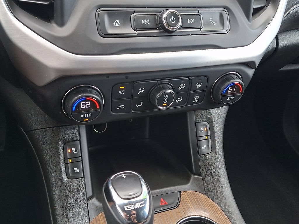 Used 2017 GMC Acadia SLE FWD image 18