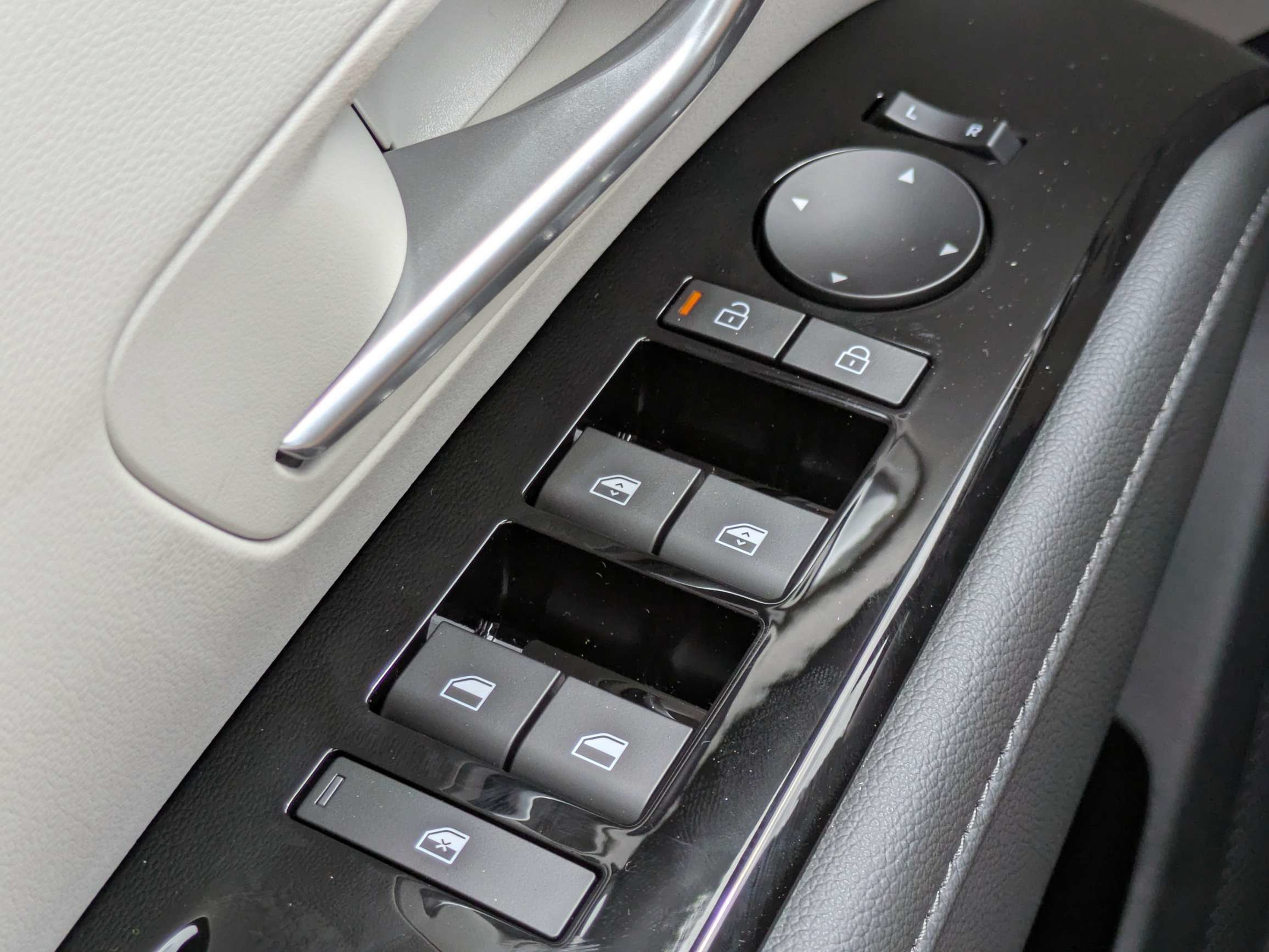 New 2026 Hyundai Tucson Limited FWD image 30