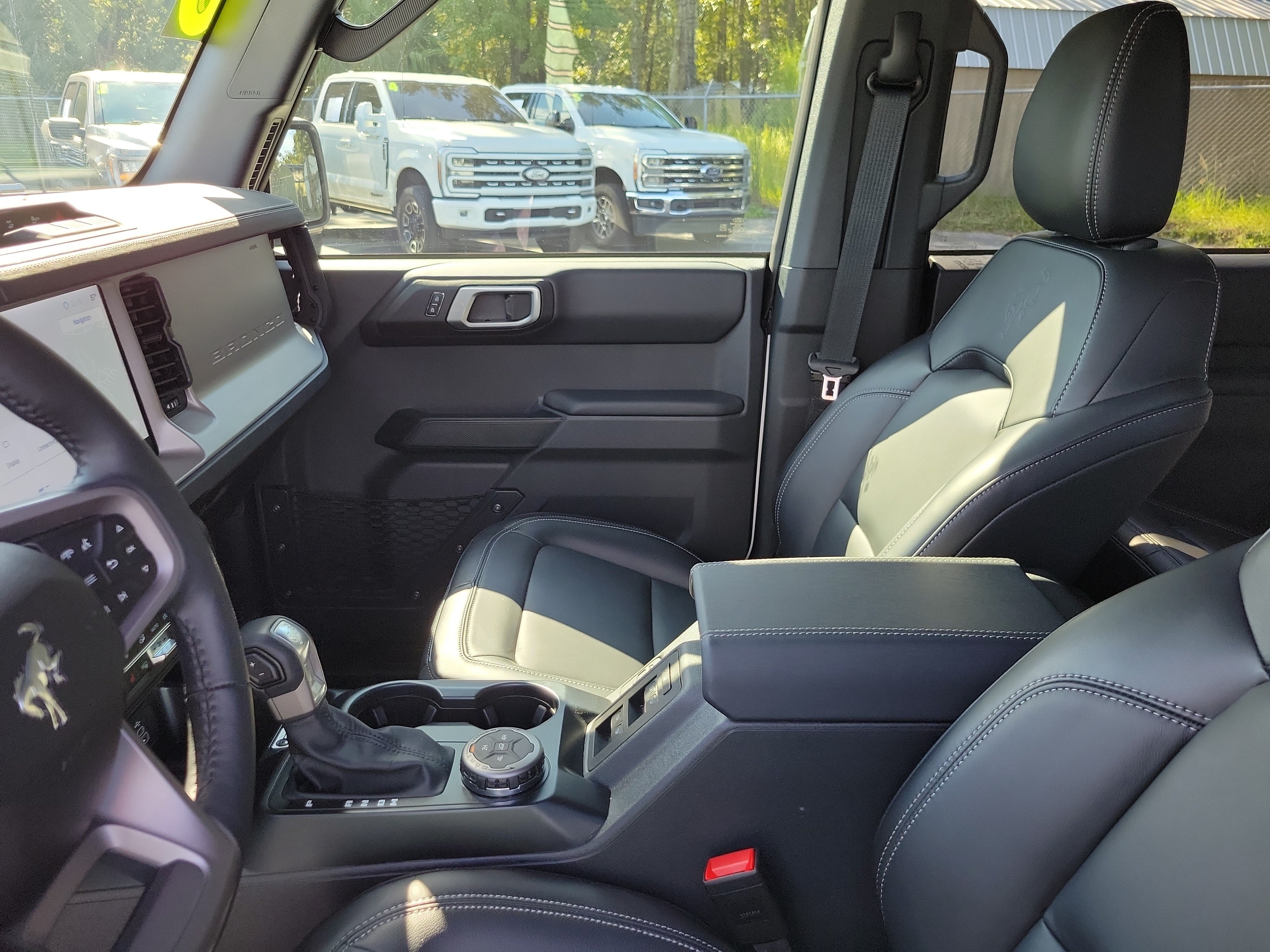 Used 2026 Ford Bronco Outer Banks AWD/4WD image 10