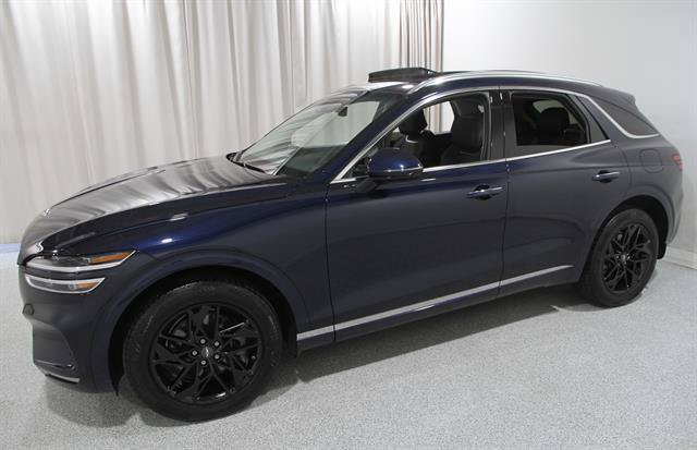 Certified 2022 Genesis GV70 2.5T w/ Select Package AWD/4WD image 3