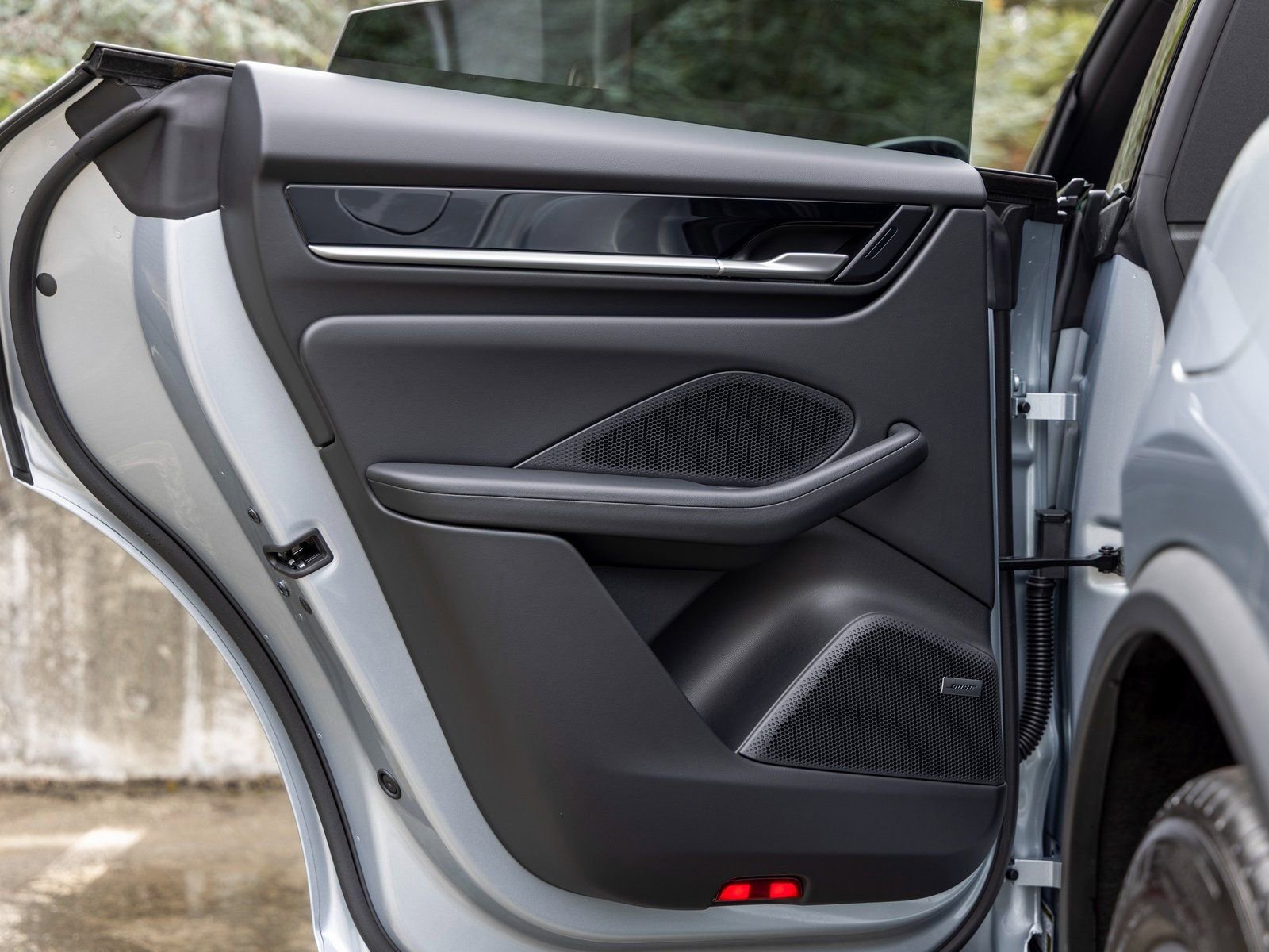 New 2025 Porsche Macan Electric image 39