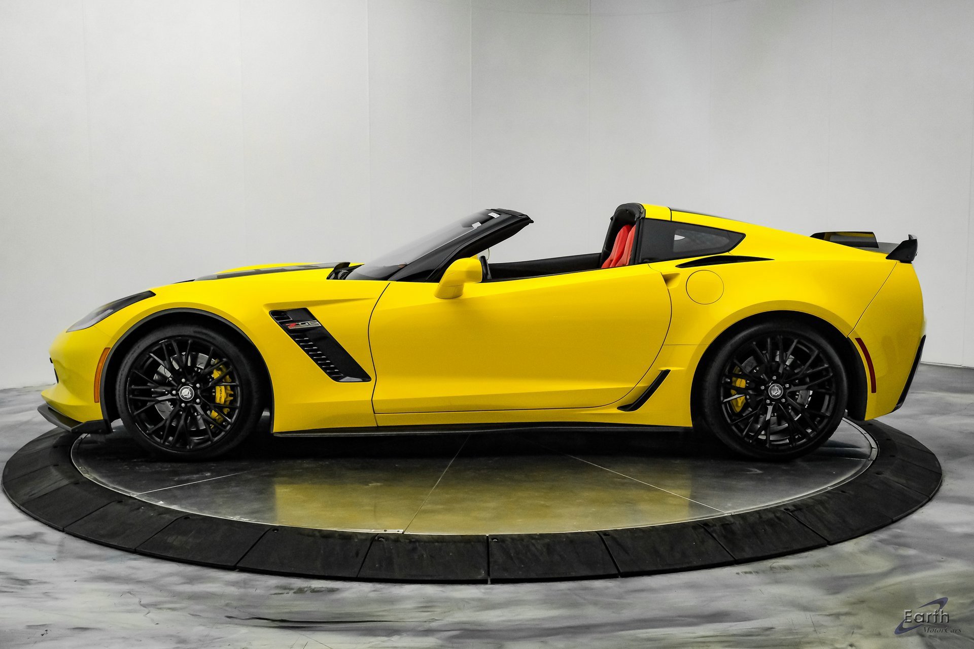 Used 2018 Chevrolet Corvette Z06 image 9
