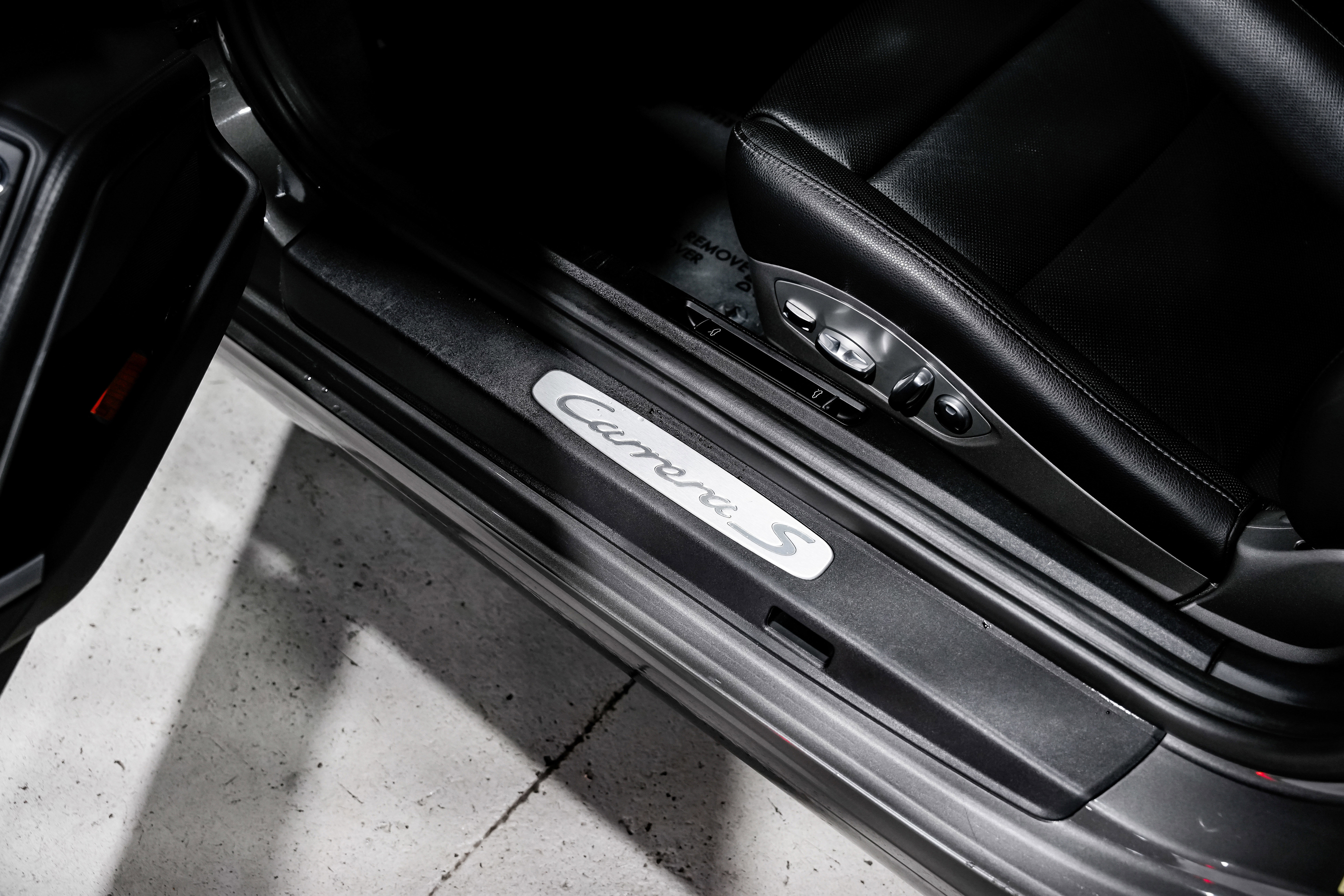 Used 2017 Porsche 911 Carrera S image 21