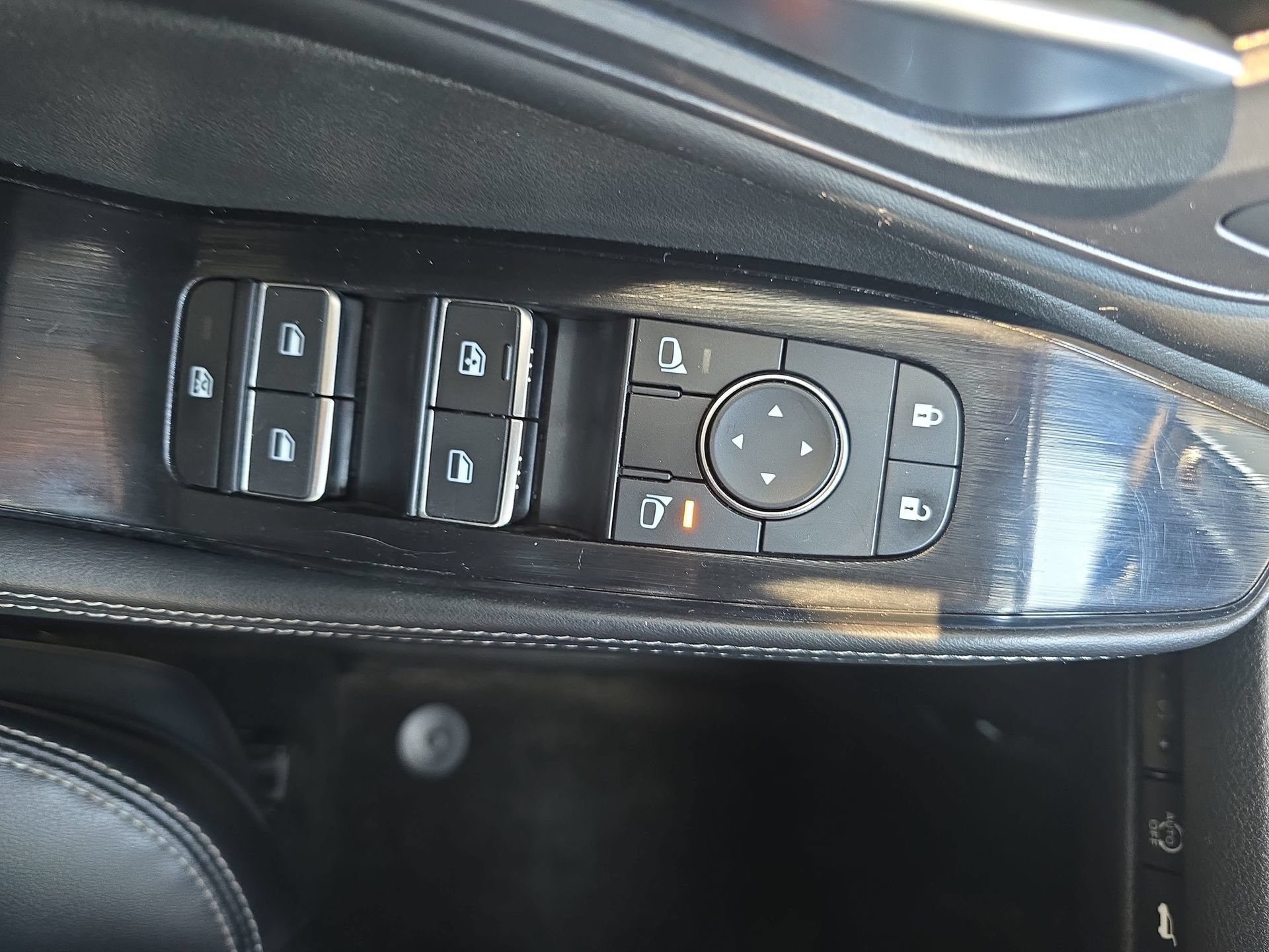Used 2023 Nissan Rogue SL w/ SL Premium Package FWD image 27