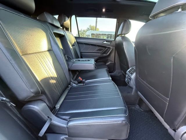 Used 2022 Volkswagen Tiguan SE R-Line image 14