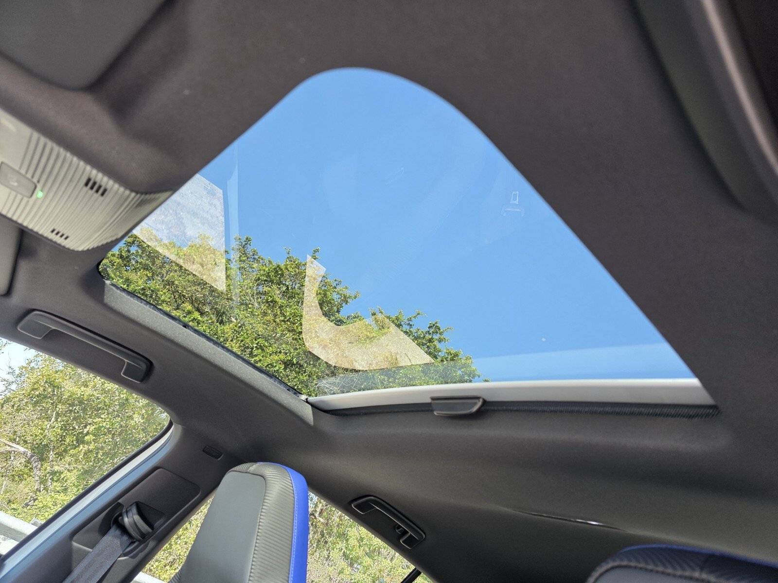 Used 2025 Volkswagen Golf R Black Edition image 13