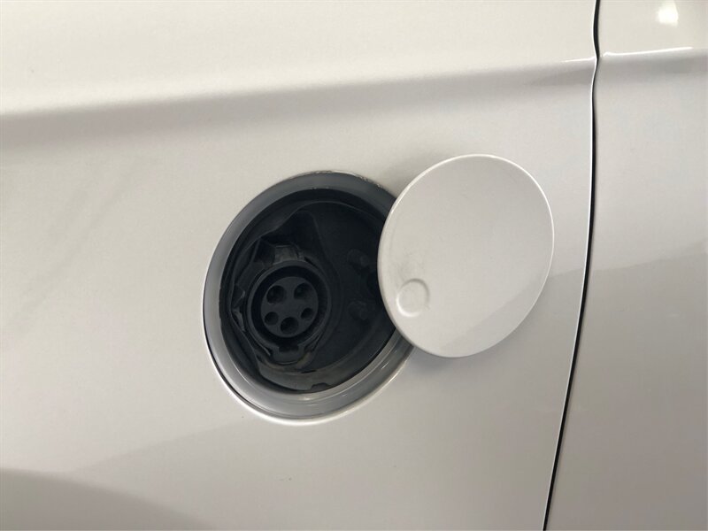 Used 2018 Ford Fusion Energi Titanium FWD image 20