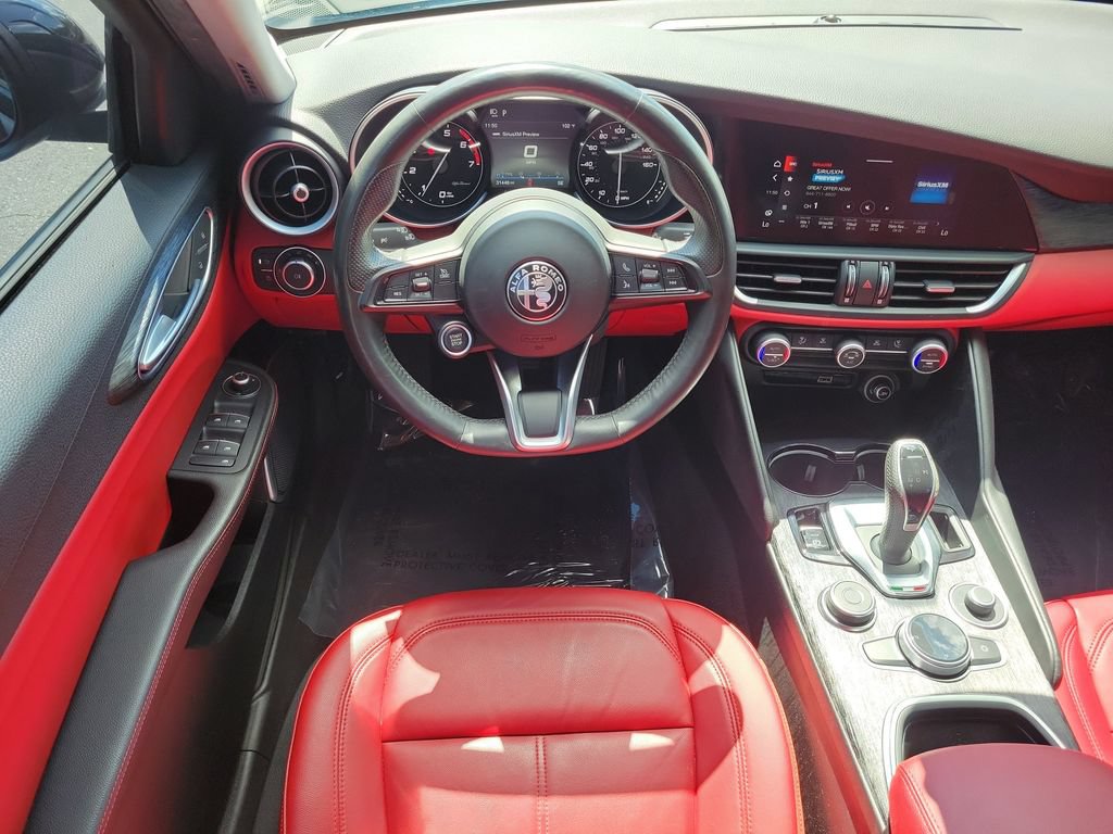Used 2020 Alfa Romeo Giulia w/ Quick Order Package 22K Sport RWD image 13