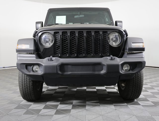 Used 2020 Jeep Gladiator Sport w/ Quick Order Package 24S image 2