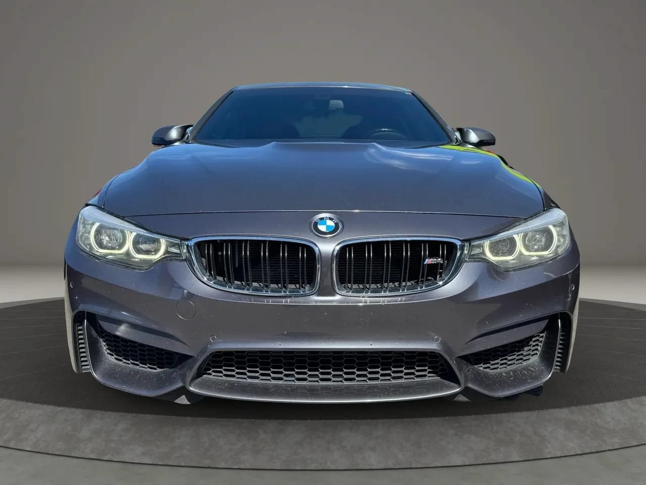 Used 2018 BMW M4 Coupe RWD image 3