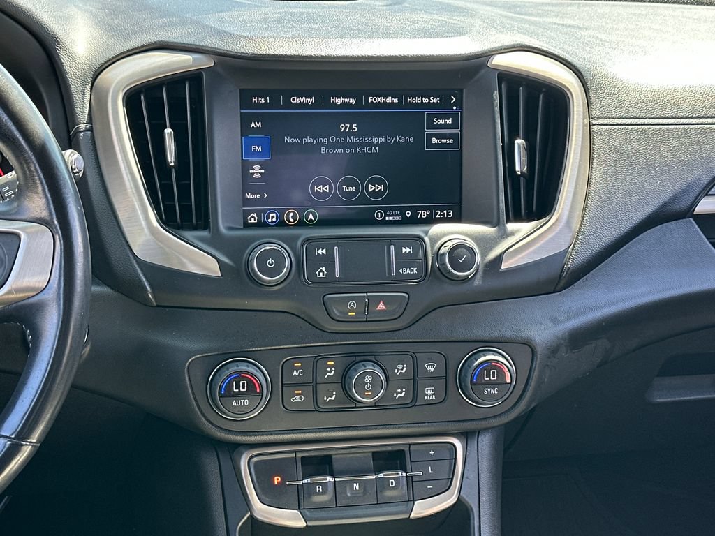 Used 2022 GMC Terrain Denali w/ Denali Premium Package AWD/4WD image 15