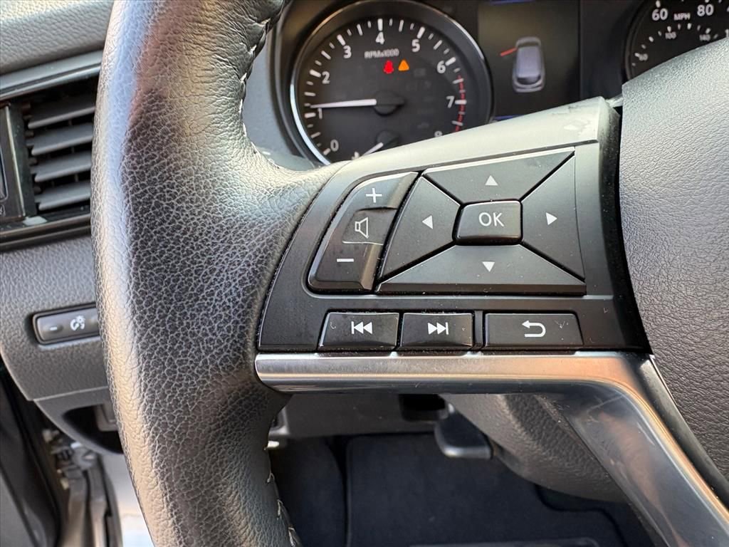 Used 2022 Nissan Rogue Sport SL w/ Premium Package image 13