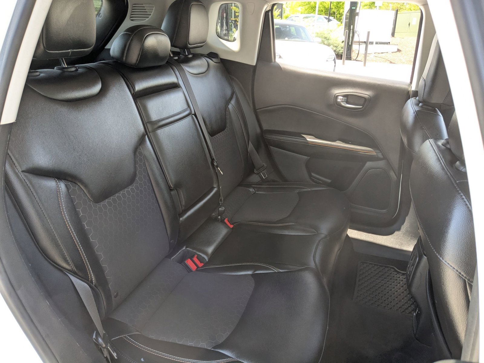 Used 2018 Jeep Compass Latitude w/ Popular Equipment Group AWD/4WD image 20