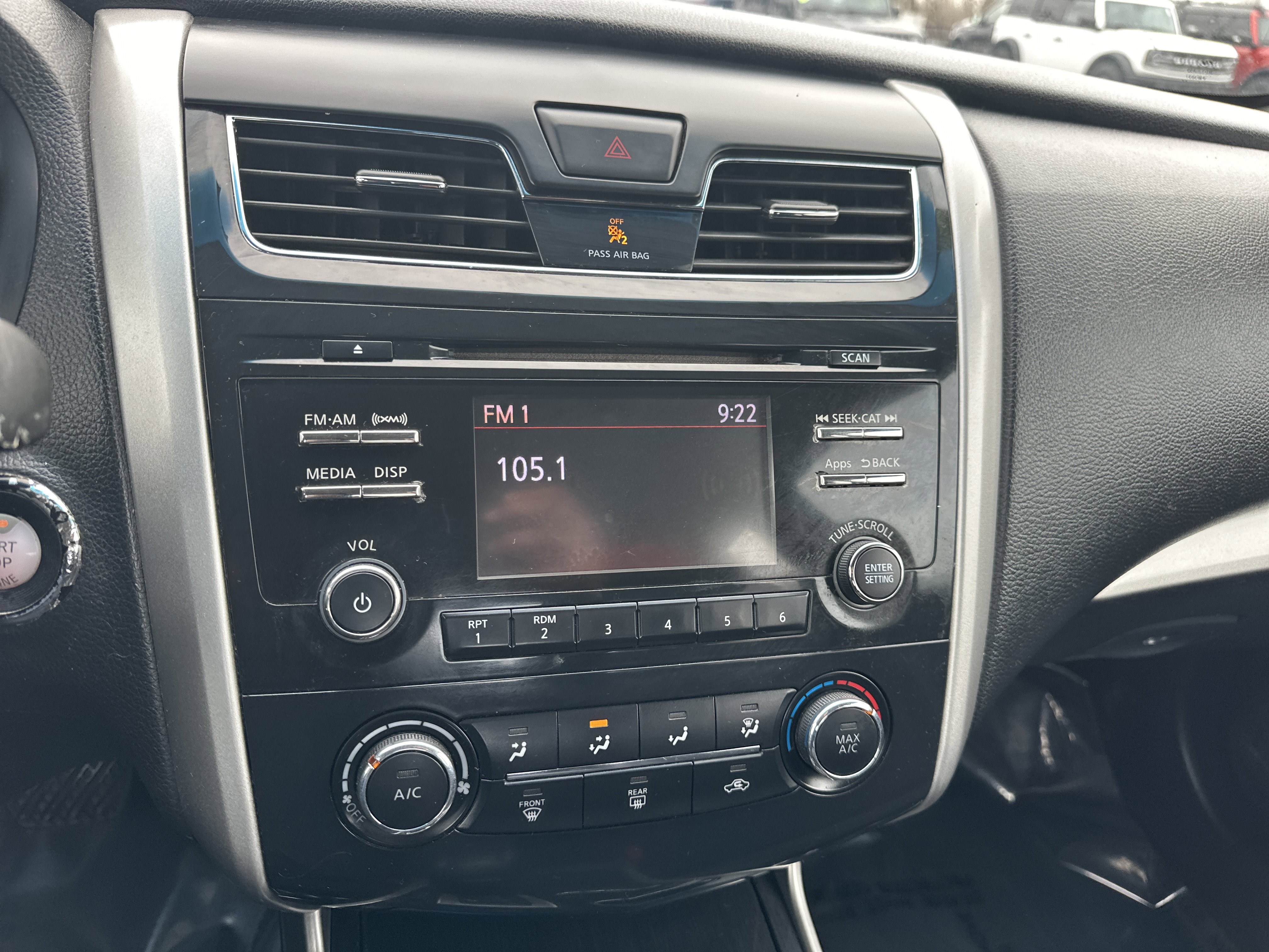 Used 2014 Nissan Altima 2.5 S w/ Display Audio Package image 17