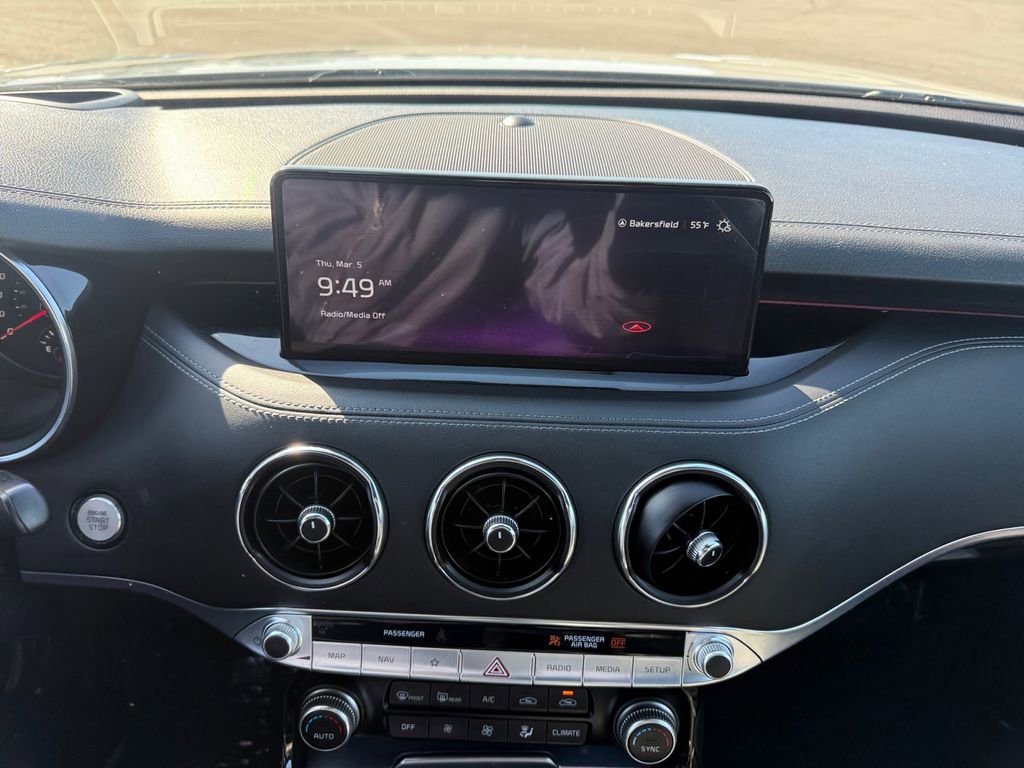 Used 2023 Kia Stinger GT2 image 21