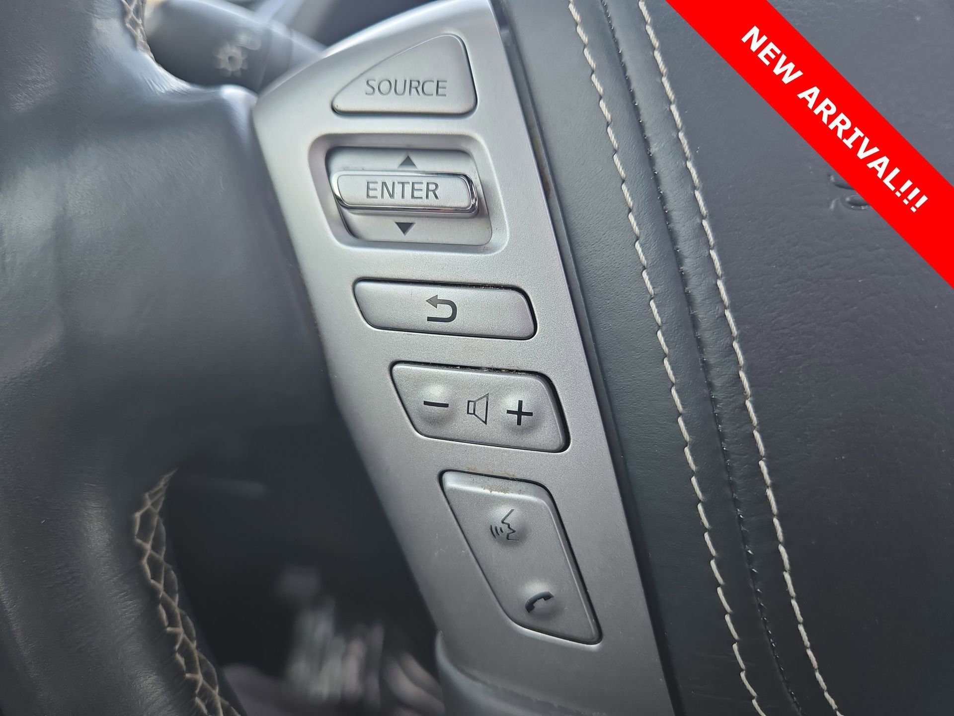 Used 2019 INFINITI QX80 Limited w/ All-Season Package image 9