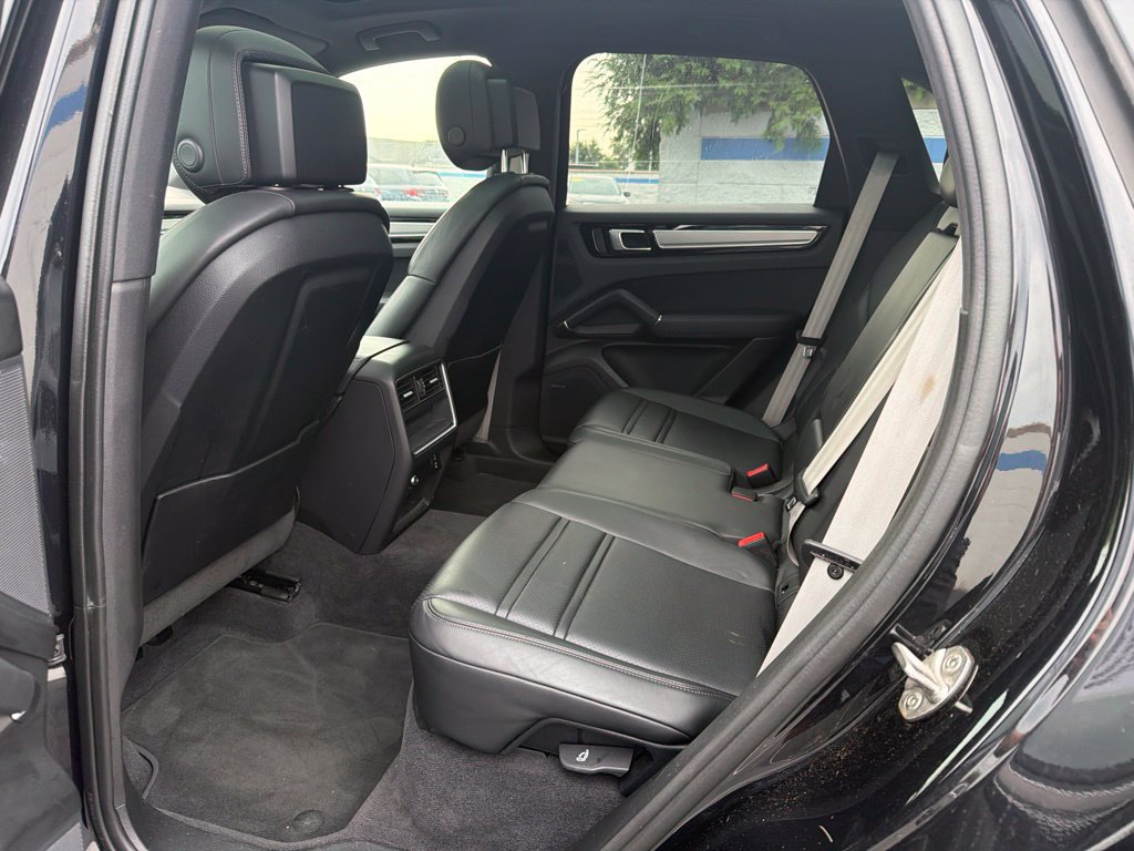 Used 2022 Porsche Cayenne S AWD/4WD image 19