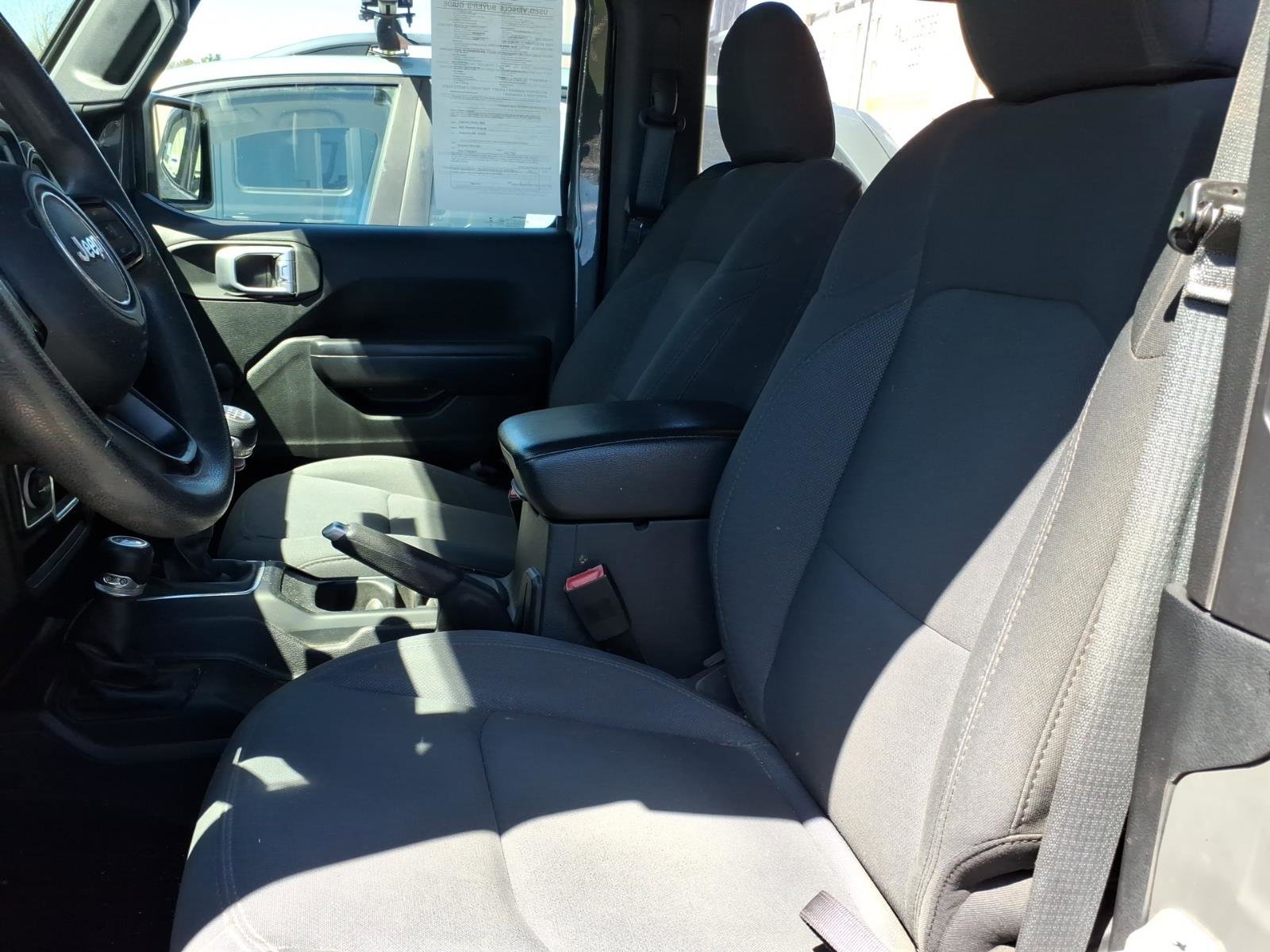 Used 2019 Jeep Wrangler Sport AWD/4WD image 7