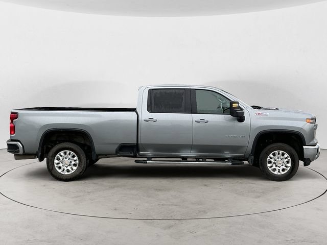 Used 2026 Chevrolet Silverado 3500 LT AWD/4WD image 6