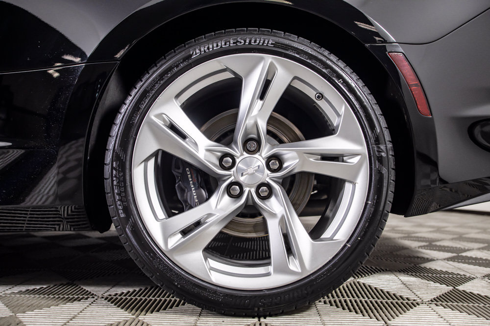 Used 2021 Chevrolet Camaro SS RWD image 42