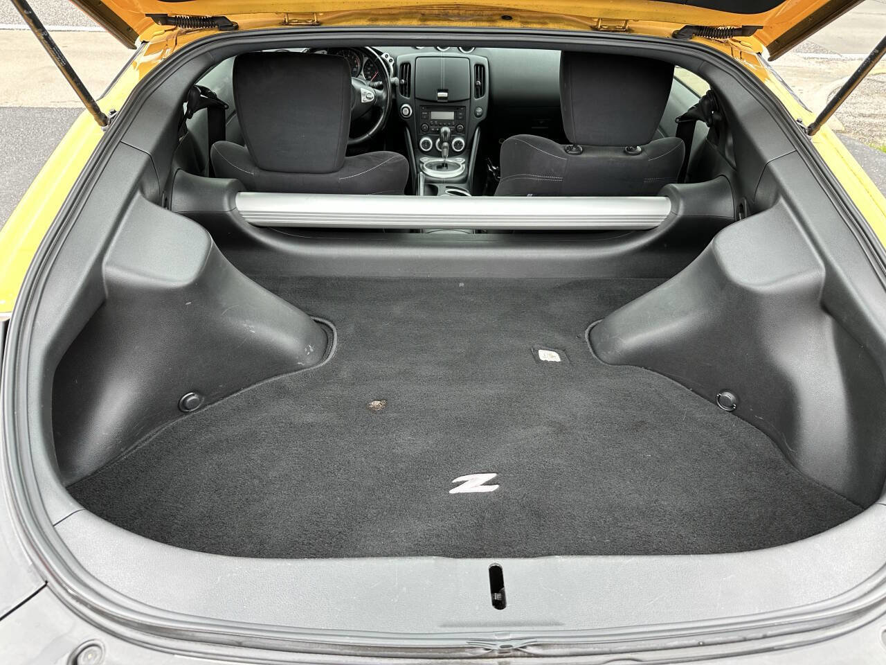 Used 2017 Nissan 370Z Touring image 12