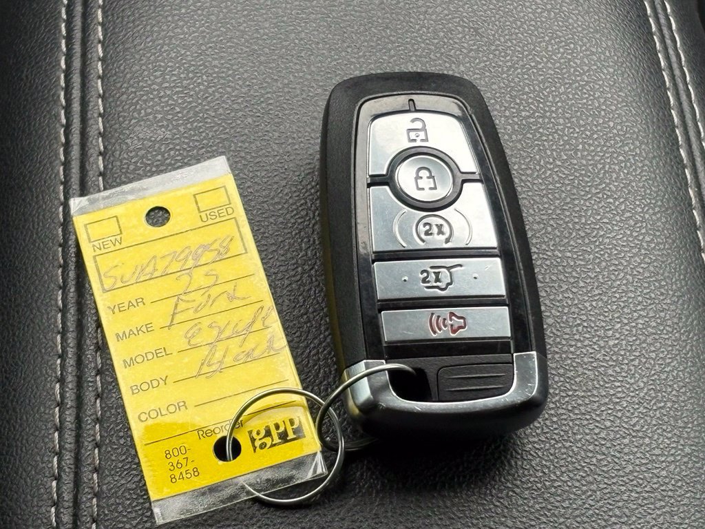 Used 2025 Ford Escape SE FWD image 28