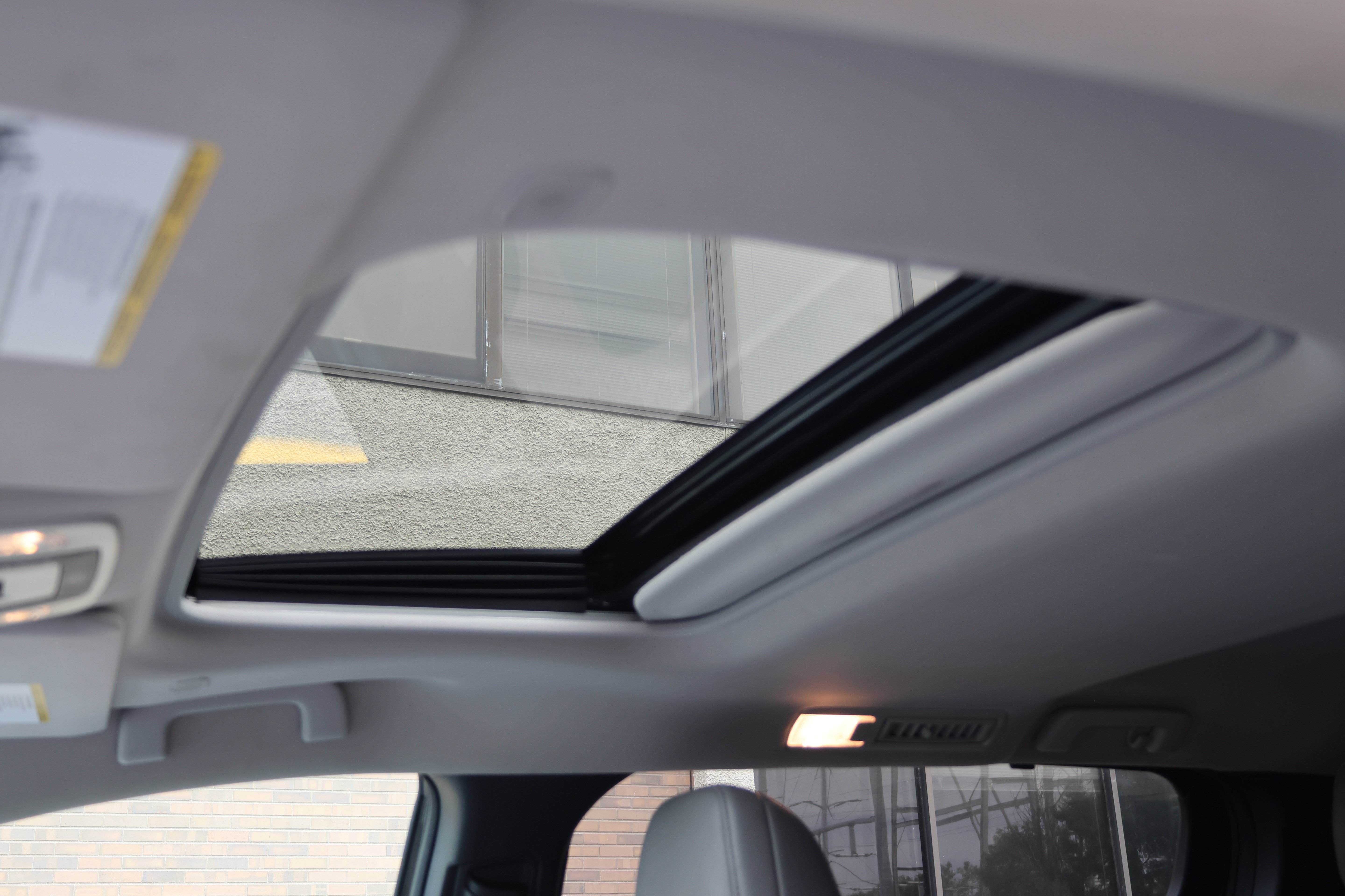 Certified 2025 Toyota Sienna XLE FWD image 35